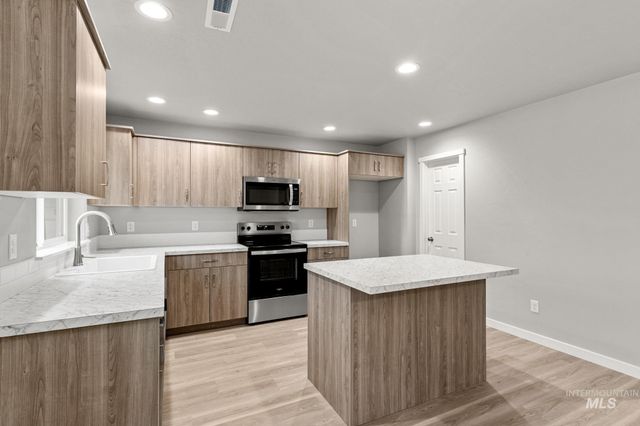 2874 W Taiban Creek Dr, Kuna, ID 83634