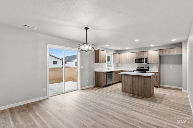 2874 W Taiban Creek Dr, Kuna, ID 83634