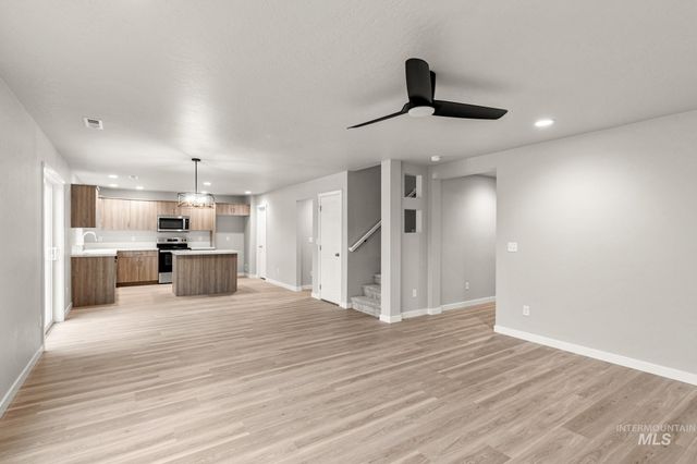 2874 W Taiban Creek Dr, Kuna, ID 83634