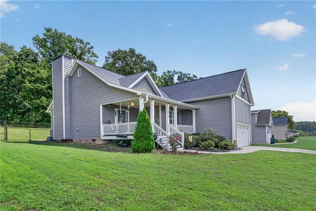 212 Burnt Hickory Lane SE, Calhoun, GA 30701