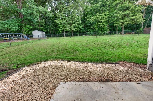 212 Burnt Hickory Lane SE, Calhoun, GA 30701