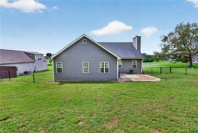 212 Burnt Hickory Lane SE, Calhoun, GA 30701