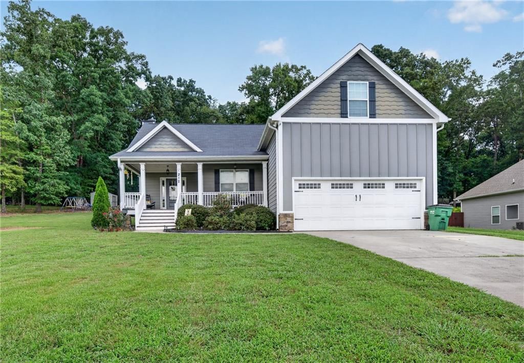 212 Burnt Hickory Lane SE, Calhoun, GA 30701