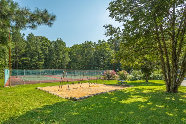1843 Hidden Harbor Road, Hixson, TN 37343