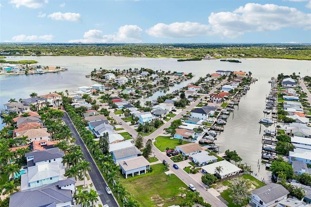 17610 1ST STREET E, Redington Shores, FL 33708