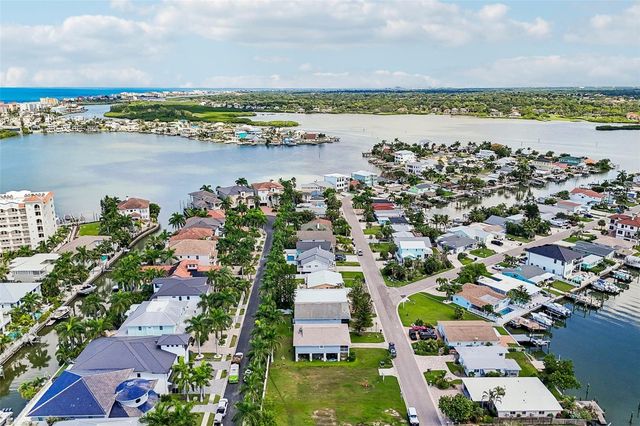 17610 1ST STREET E, Redington Shores, FL 33708