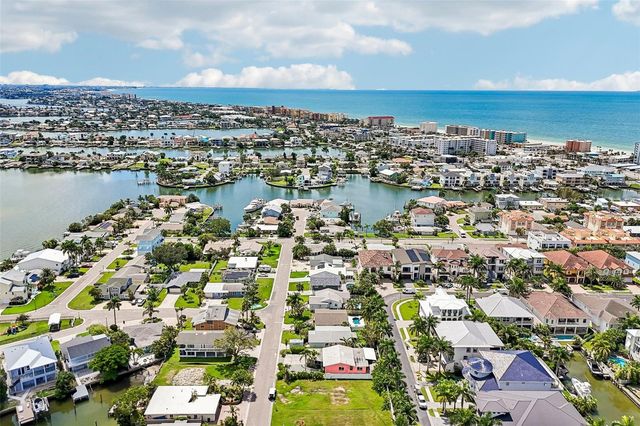 17610 1ST STREET E, Redington Shores, FL 33708