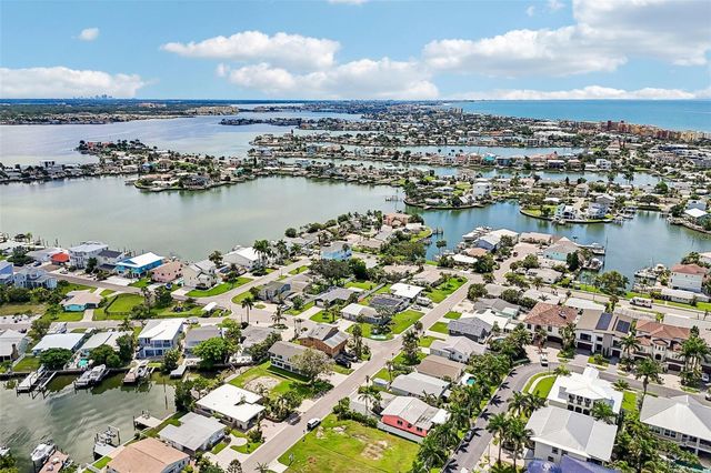 17610 1ST STREET E, Redington Shores, FL 33708