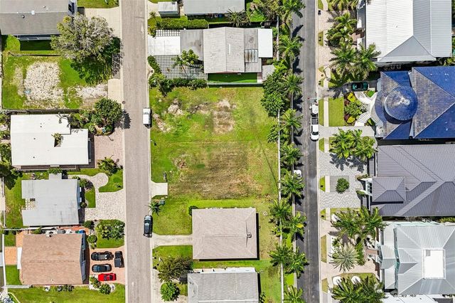 17610 1ST STREET E, Redington Shores, FL 33708