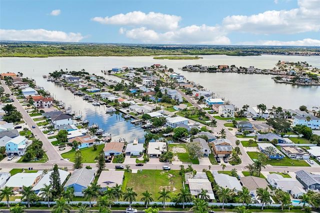 17610 1ST STREET E, Redington Shores, FL 33708