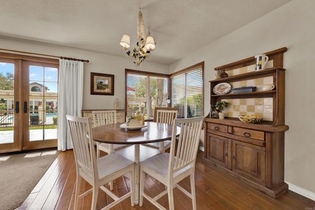 10353 Oak Ranch Lane, Escondido, CA 92026