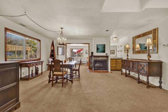 10353 Oak Ranch Lane, Escondido, CA 92026
