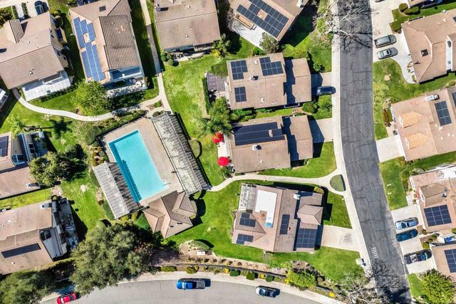 10353 Oak Ranch Lane, Escondido, CA 92026