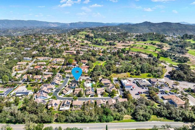 10353 Oak Ranch Lane, Escondido, CA 92026