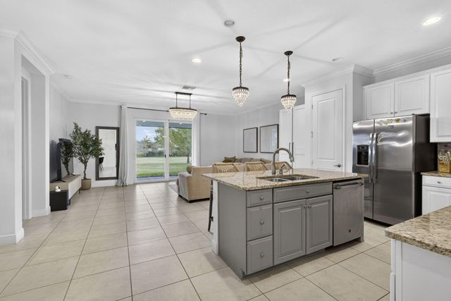 886 Ember Ridge, Loxahatchee, FL 33470