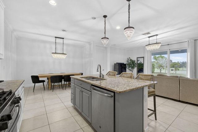 886 Ember Ridge, Loxahatchee, FL 33470