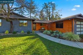 6 Sparrow Ct, Moraga, CA 94556