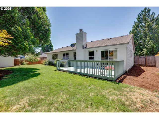 18918 HIGHLAND Dr, Oregon City, OR 97045