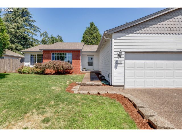 18918 HIGHLAND Dr, Oregon City, OR 97045