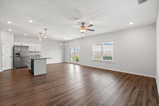 26 Mimosa Dr, Decherd, TN 37324