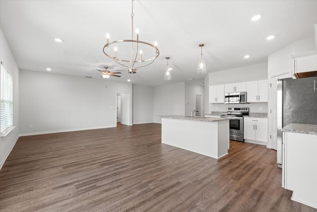 26 Mimosa Dr, Decherd, TN 37324