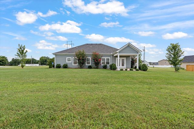 26 Mimosa Dr, Decherd, TN 37324