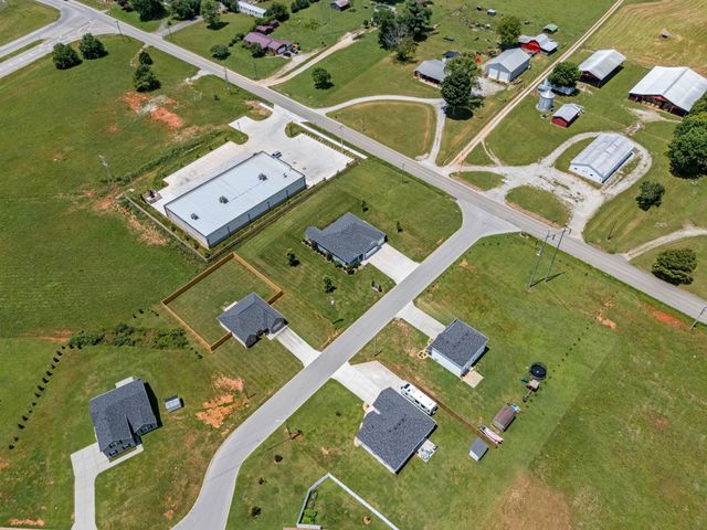 26 Mimosa Dr, Decherd, TN 37324