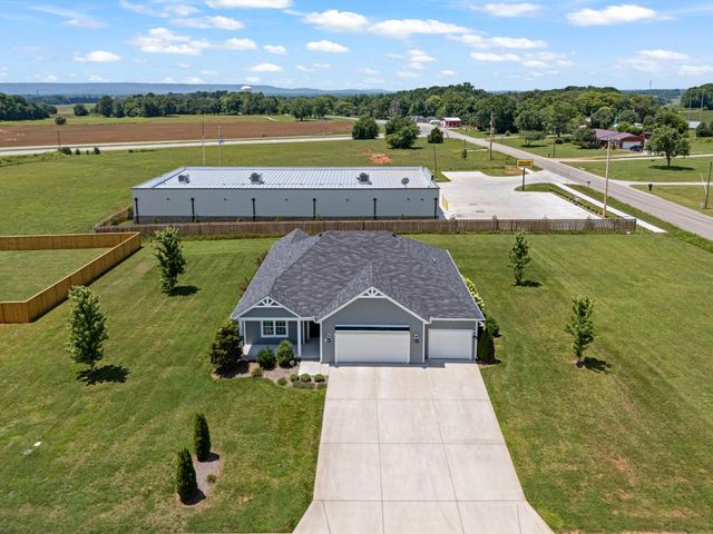 26 Mimosa Dr, Decherd, TN 37324