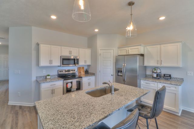 26 Mimosa Dr, Decherd, TN 37324