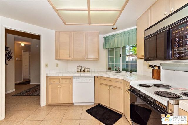 77733 S Calle Las Brisas, Palm Desert, CA 92211
