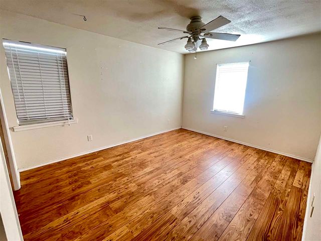 609 Meadow Lane, Frederick, OK 73542