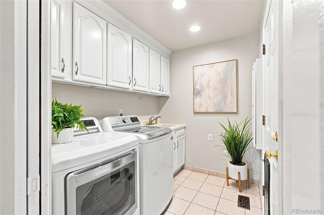 5552 S Kittredge Street, Centennial, CO 80015