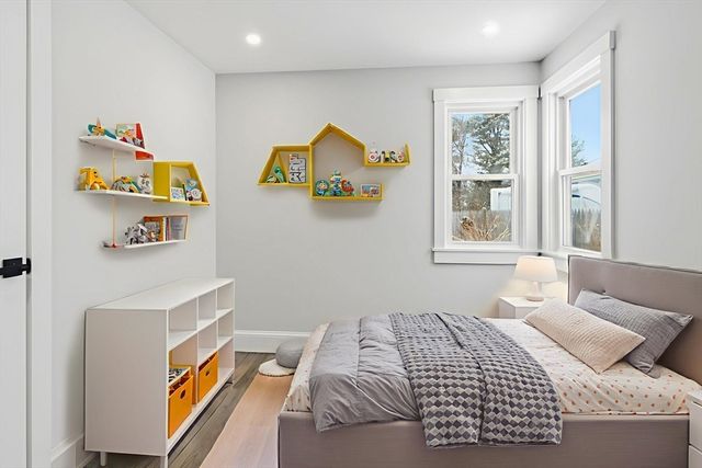 24 Hazelmoor Rd, Yarmouth, MA 02664