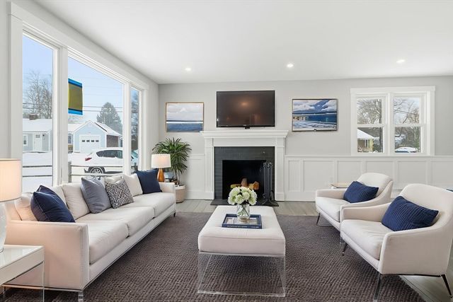 24 Hazelmoor Rd, Yarmouth, MA 02664