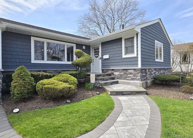 22 Clifford Drive, Farmingdale, NY 11735
