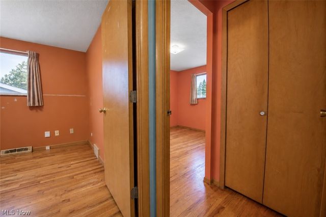 6498 Edgehurst Drive, Brook Park, OH 44142