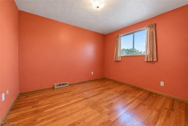 6498 Edgehurst Drive, Brook Park, OH 44142