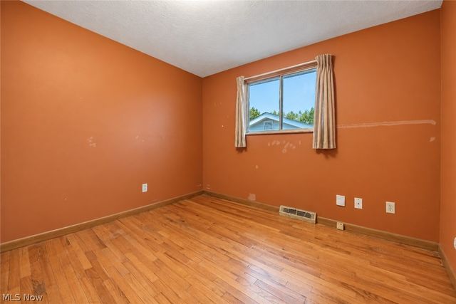 6498 Edgehurst Drive, Brook Park, OH 44142