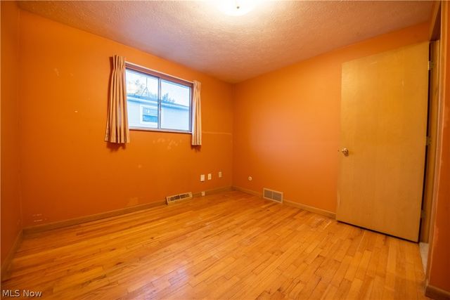 6498 Edgehurst Drive, Brook Park, OH 44142