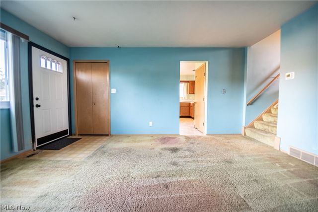 6498 Edgehurst Drive, Brook Park, OH 44142