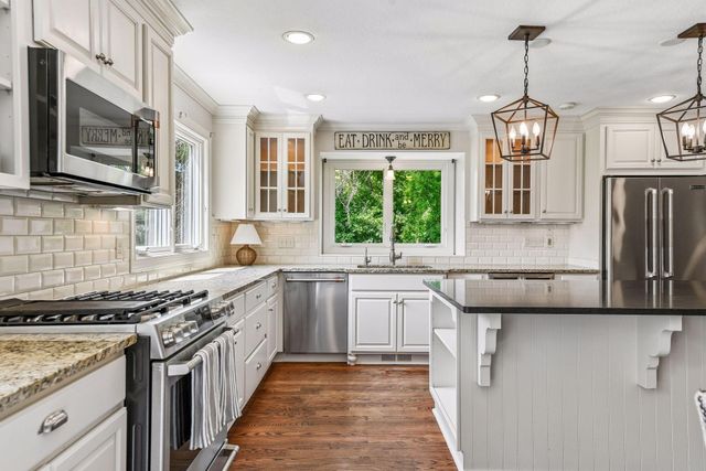 2775 White Oak Circle, Orono, MN 55356
