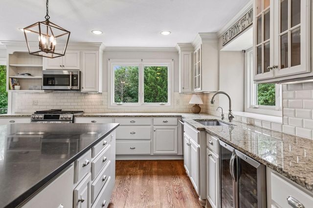2775 White Oak Circle, Orono, MN 55356