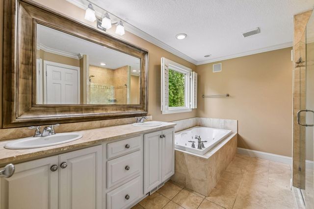 2775 White Oak Circle, Orono, MN 55356