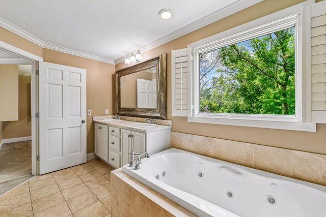 2775 White Oak Circle, Orono, MN 55356