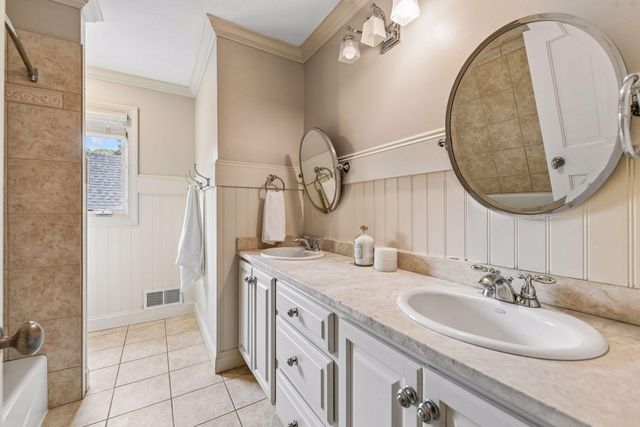 2775 White Oak Circle, Orono, MN 55356