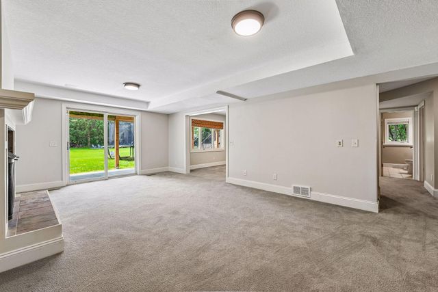 2775 White Oak Circle, Orono, MN 55356