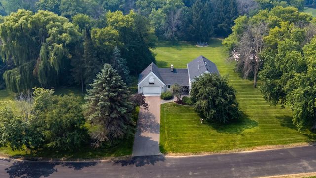 2775 White Oak Circle, Orono, MN 55356