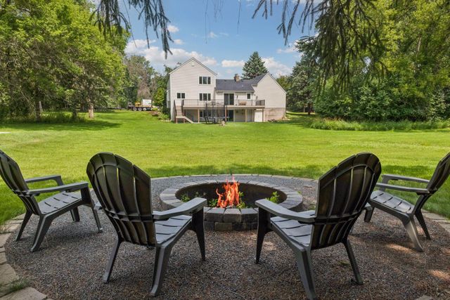 2775 White Oak Circle, Orono, MN 55356