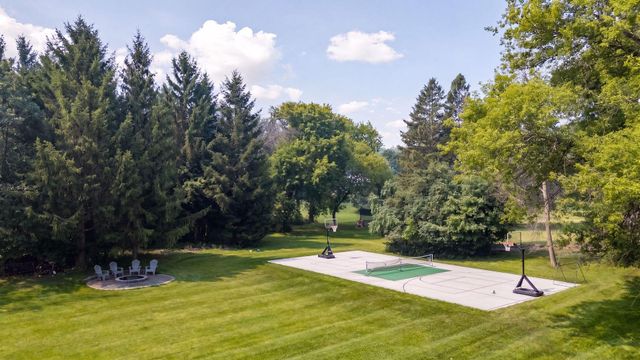 2775 White Oak Circle, Orono, MN 55356