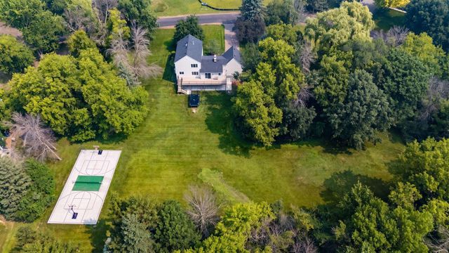 2775 White Oak Circle, Orono, MN 55356